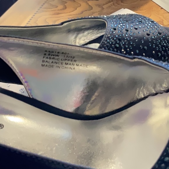 DAVID TATE WOMEN’S SATIN EMBELLISHED SLINGBACK DRESS PUMP SHOES SZ 9.5” WW - Picture 8 of 9